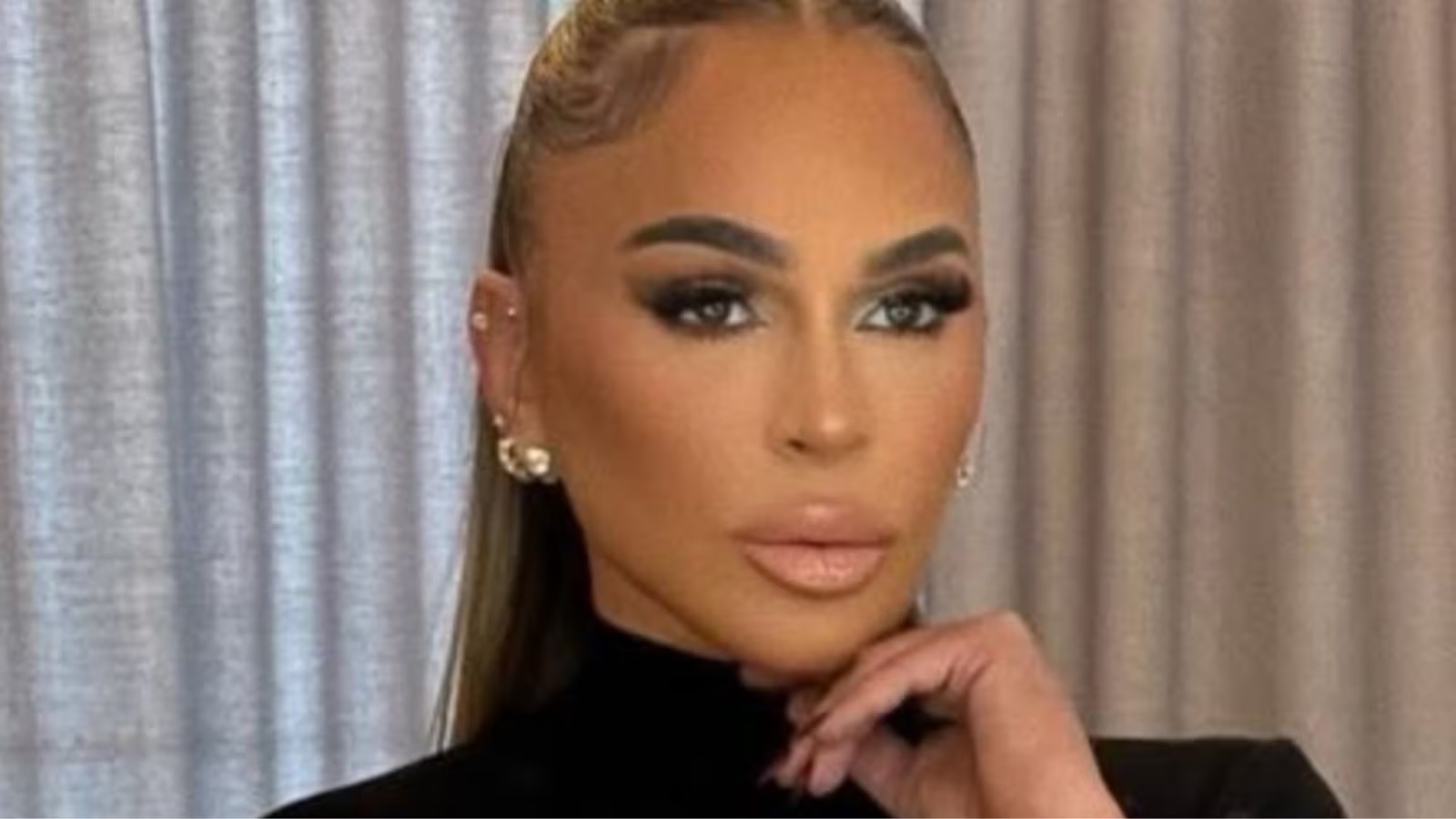 Influencer apologizes after racist outburst at valet workers - News Karnataka