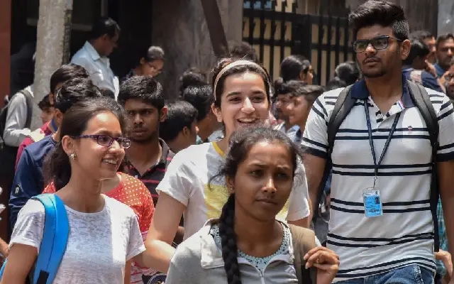 Karnataka Leads the Nation in College Density and Educational Performance - News Karnataka