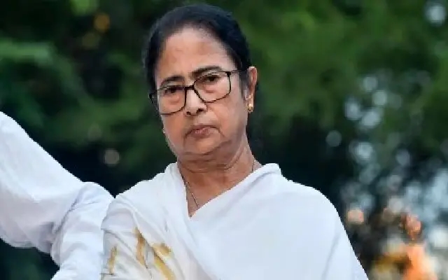 Mamata Rejects Congress Alliance for 2026, Shiv Sena (UBT) Urges Continued Dialogue - News Karnataka