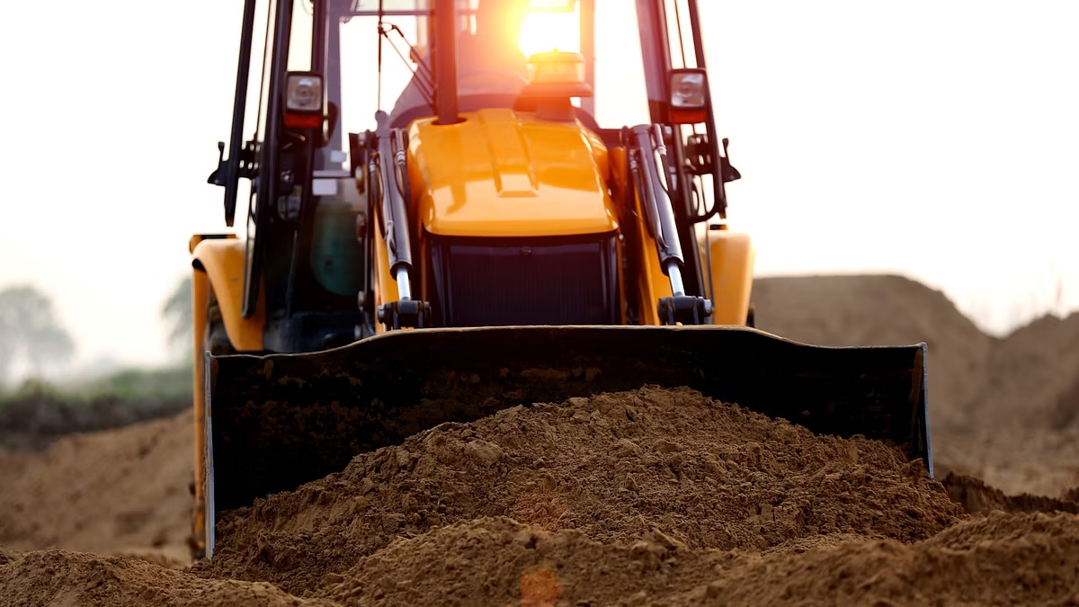Illegal sand mining, police find stolen materials worth lakhs - News Karnataka