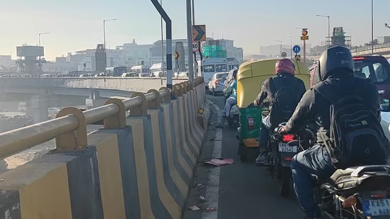 Metro construction and flyover shut down creates traffic confusion in Bangalore - News Karnataka