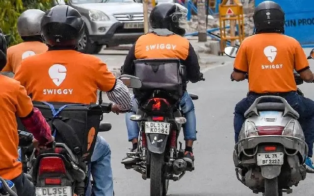 Over 100 Swiggy and Zomato Delivery Executives Protest in Mangaluru Over Low Wages - News Karnataka