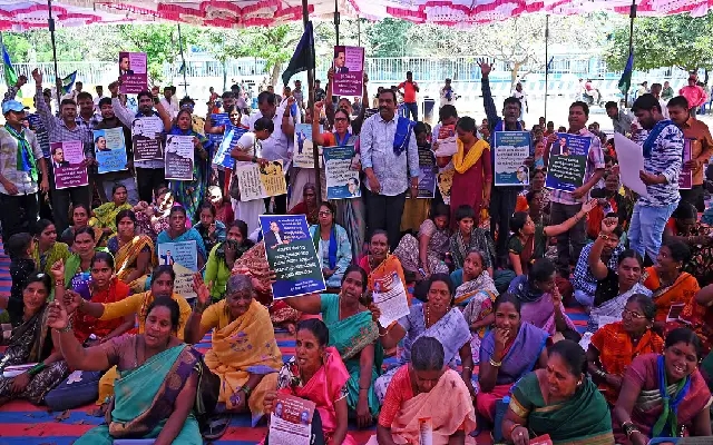 Protesters Demand Justice for Bengaluru’s Slum Dwellers - News Karnataka