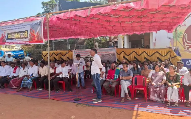 Protest at Nanthoor Junction Demands Abolition of Toll Collection - News Karnataka