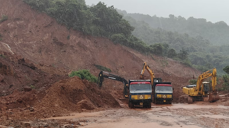 Careless tourism causes landslides in Karnataka - News Karnataka