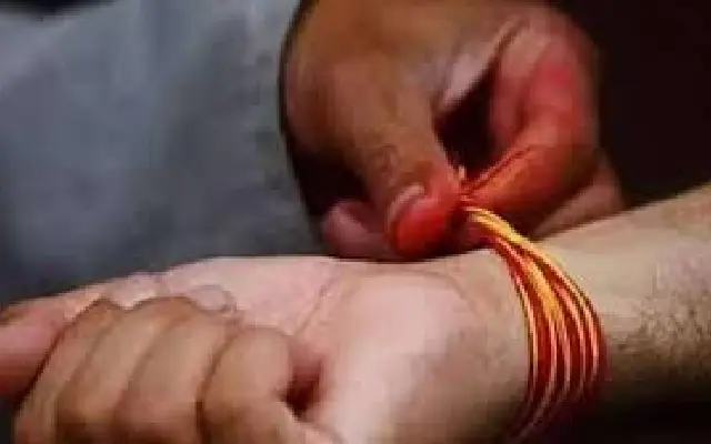 South African School Under Fire After Teacher Cuts Religious Thread - News Karnataka