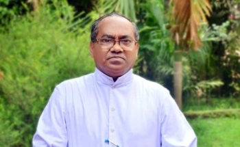 Papaya father, dragon father, priest gets many pet names - News Karnataka