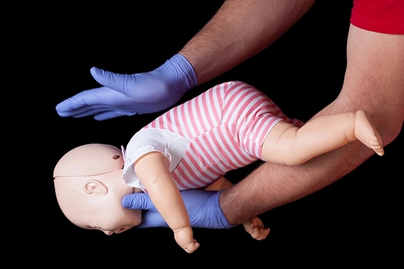 Two-year-old chokes on coffee candy, rushed to hospital - News Karnataka