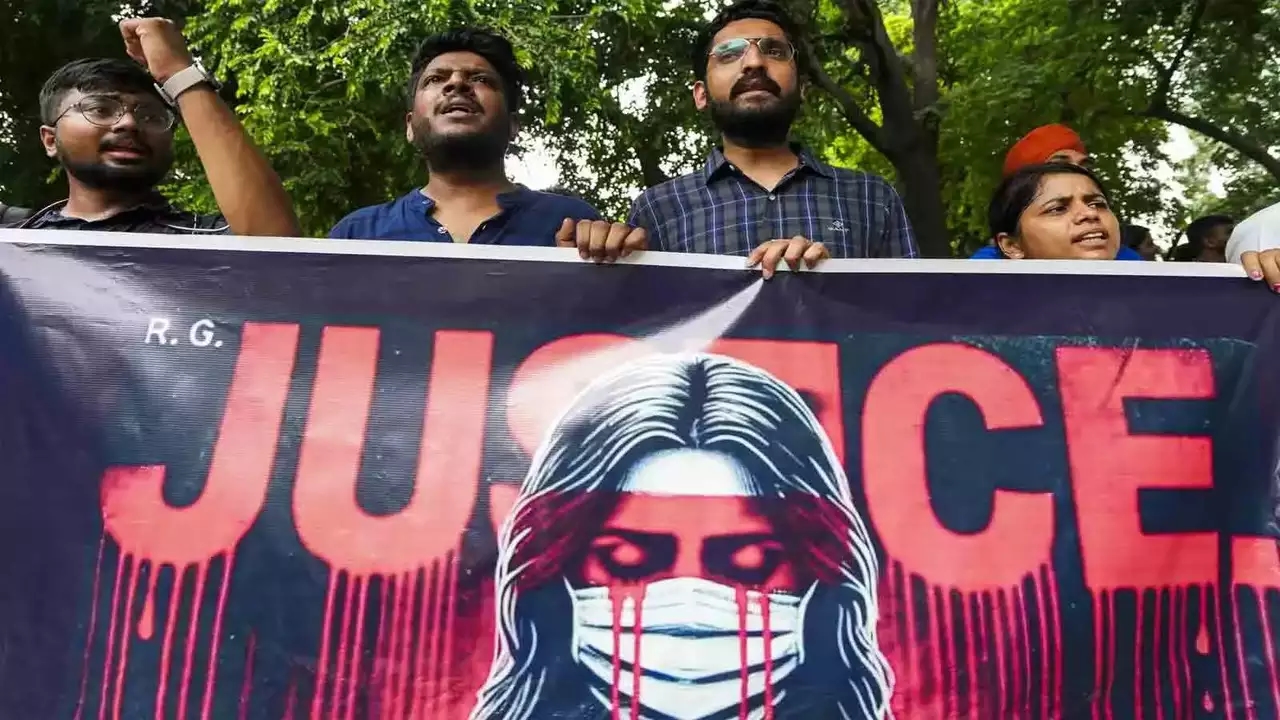 Transgender individuals assaulted at Lucknow hospital, protests erupt - News Karnataka