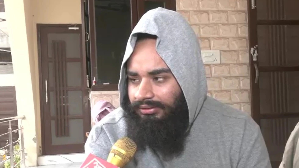 Sikh Deportees Deprived of Turbans During US Deportation Sparks Outrage - News Karnataka