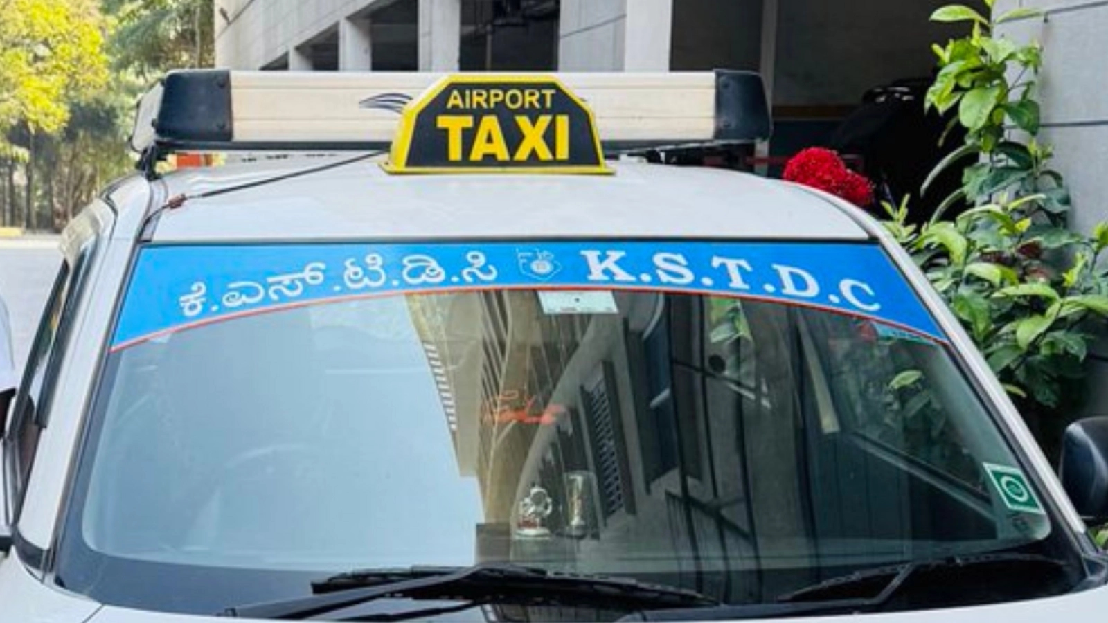 Bengaluru cab driver detained for extorting passengers from airport - News Karnataka