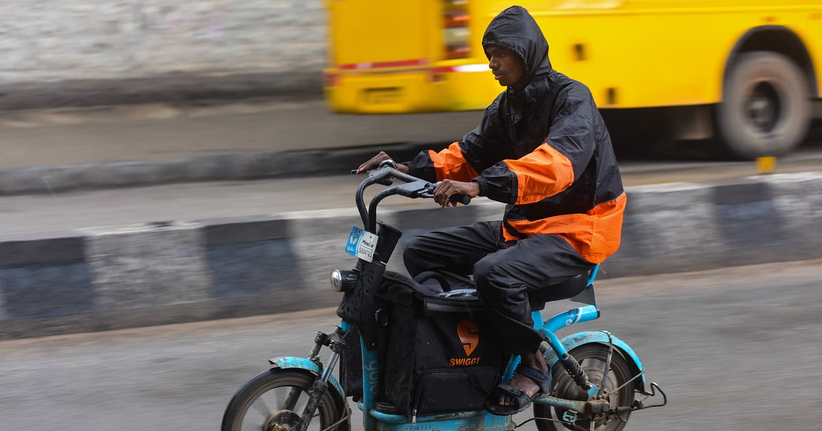 Bengaluru cops collect ₹9.64 lakh in reckless delivery rider fines - News Karnataka