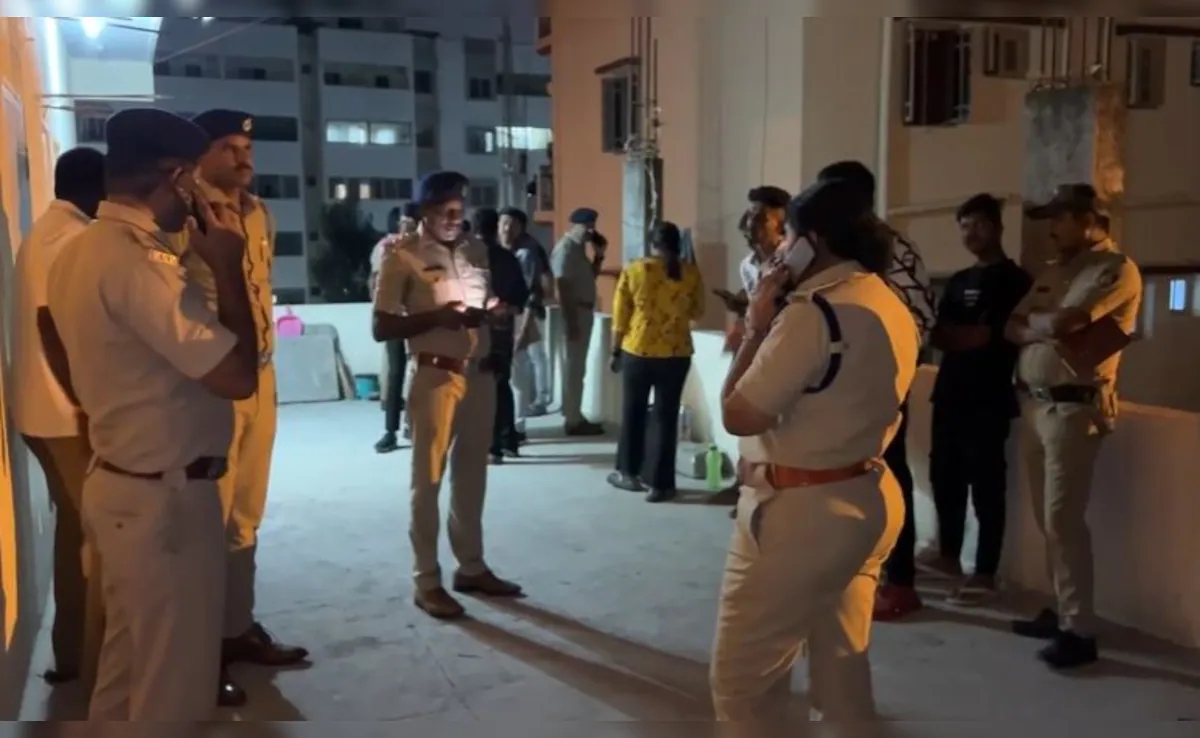 Bengaluru Man Arrested for Wife's Murder, Body Found in Suitcase - News Karnataka