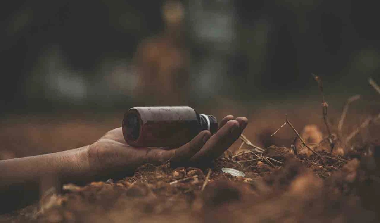 Debt despair ends in tragedy for entire family of four - News Karnataka