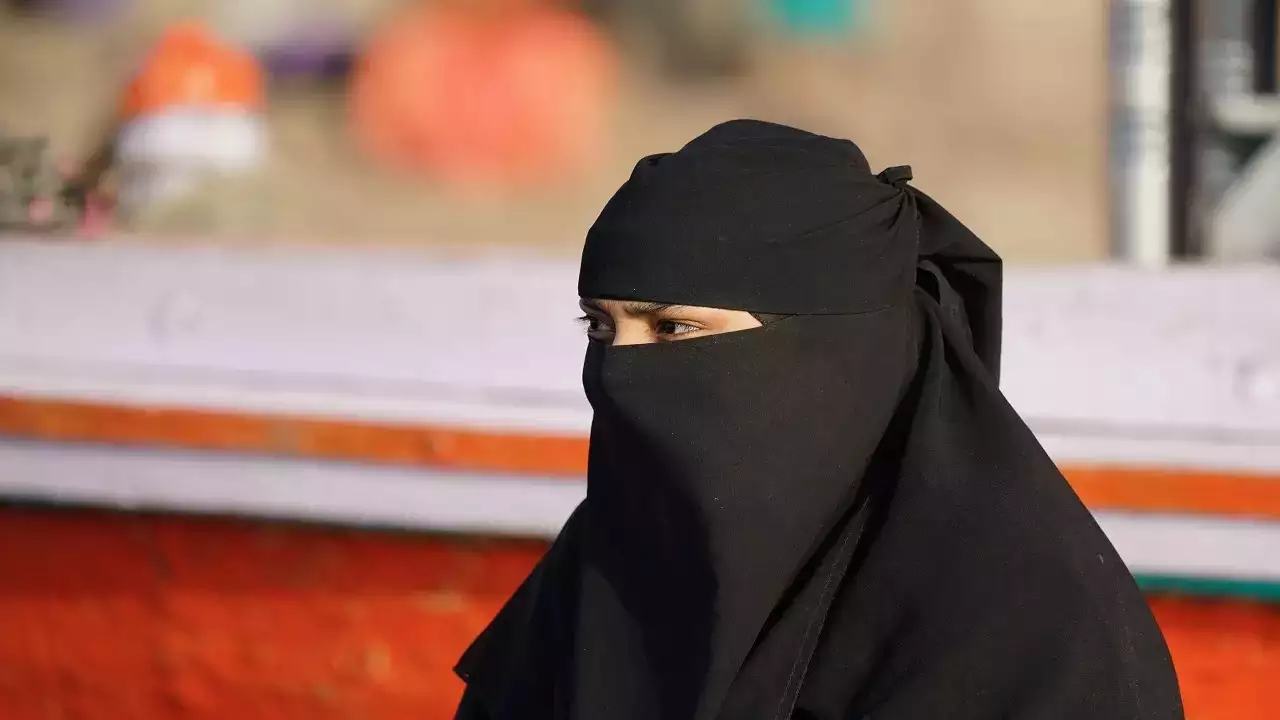 Students barred from entering exam hall because of burqa - News Karnataka