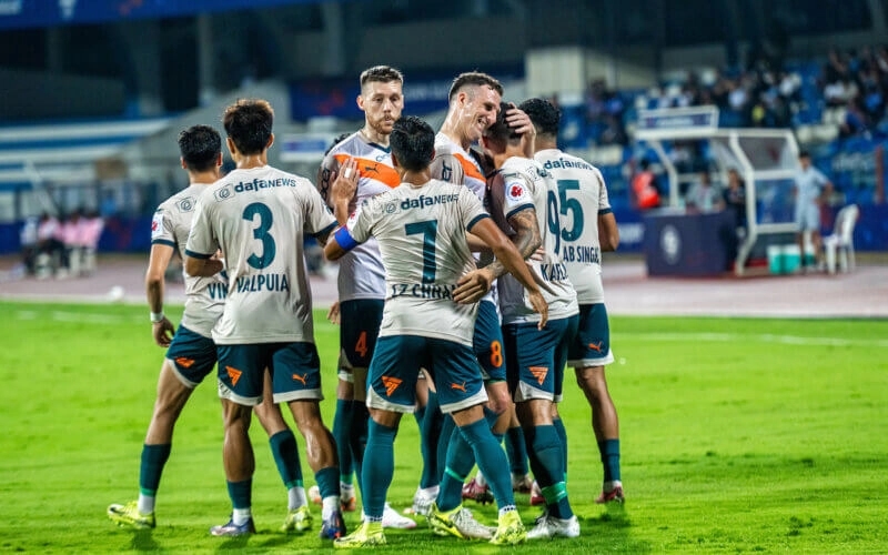 Mumbai City FC Secures Playoff Spot with 2-0 Win Over Bengaluru FC - News Karnataka