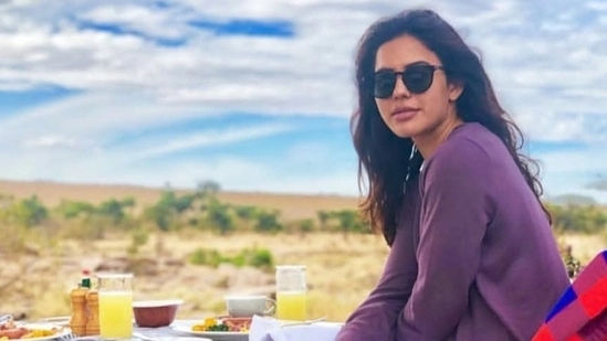 Events that led to actress Ranya Rao's arrest at airport - News Karnataka