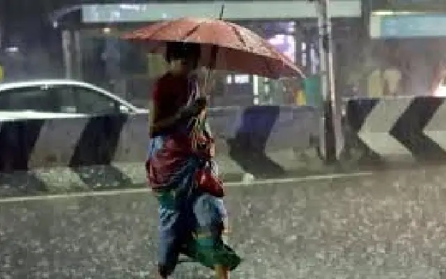 "Karnataka Braces for Heavy Rain: IMD Issues Yellow Alert for 25 Districts" - News Karnataka