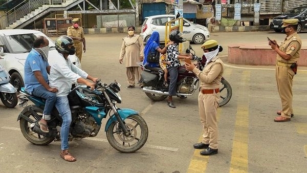 Karnataka takes strict action against out-of-state vehicles - News Karnataka