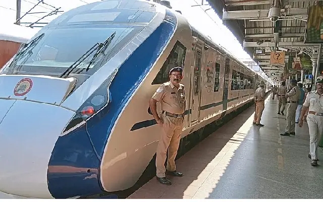 Mangaluru-Madgaon Vande Bharat Express: Call for Extension to Mumbai Gains Momentum - News Karnataka