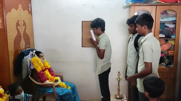 Tamil Nadu student writes board exam hours after mother’s passing - News Karnataka