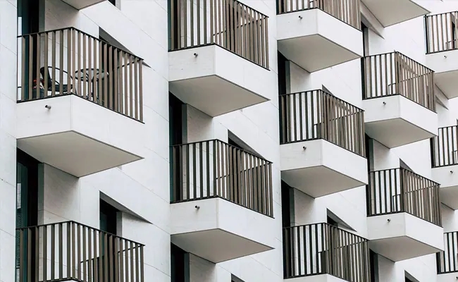 13-year-old boy falls to death from fifth-floor apartment in Mangaluru - News Karnataka