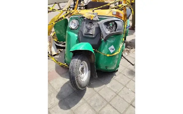 Two Killed as Auto Crushed Between BMTC Buses in Bengaluru - News Karnataka