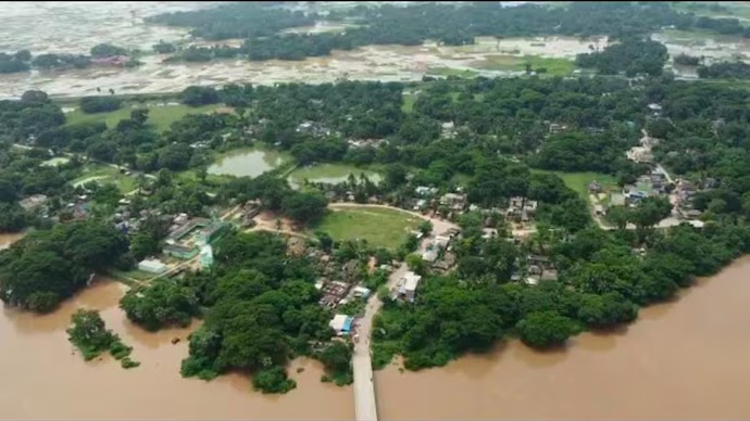 Unseasonal storms wreak havoc across Odisha, claim lives and damage homes - News Karnataka