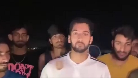 Bengaluru man opens doors to Kashmiri students as fear spreads - News Karnataka