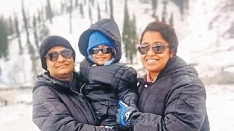 Wife and child now orphaned after Bangalore techie's death in Kashmir - News Karnataka