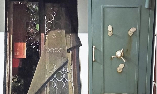 Burglars evade dogs, CCTV to steal 1 kg gold in Permude heist - News Karnataka