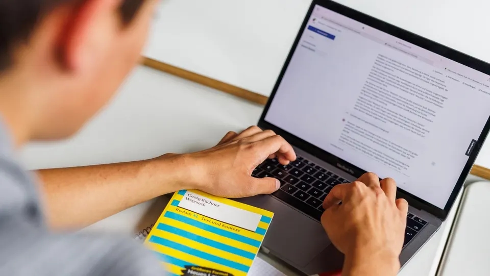 ChatGPT Plus goes free for college students during finals, sparking education shift - News Karnataka