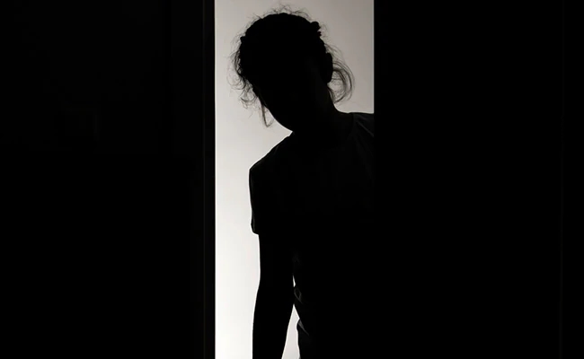 Elderly woman’s assault caught on CCTV; son and daughter-in-law arrested - News Karnataka