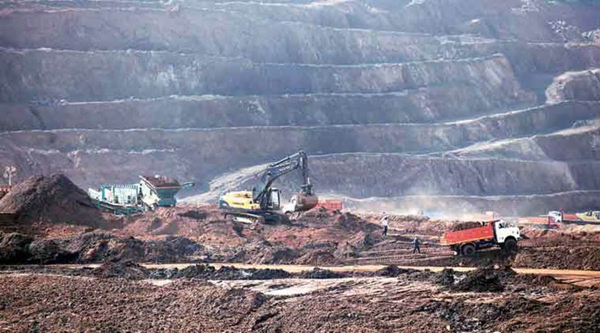 Illegal mining racket unearthed in Lingasugur quarry - News Karnataka