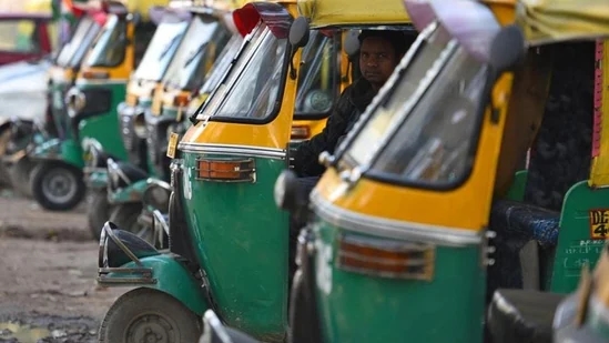 Language clash in Bengaluru auto sparks online storm over Hindi-Kannada divide - News Karnataka