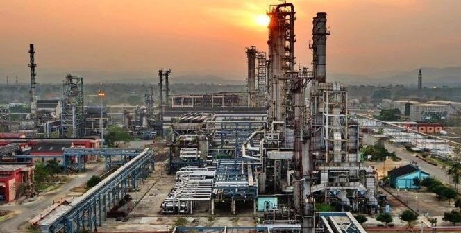MRPL posts record refining highs but profit margins shrink in FY25 - News Karnataka
