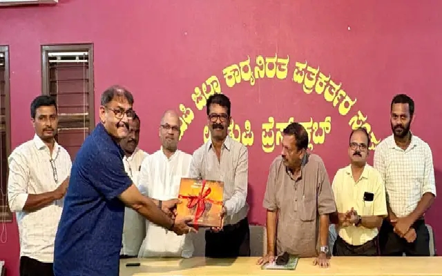 "Media Must Be the Voice of Truth, Not Power: Panju Gangolli" - News Karnataka