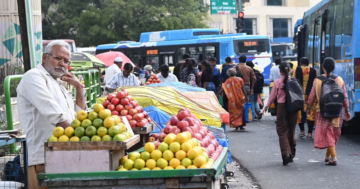 Street vendors in Kotekar left in limbo as trade restrictions tighten - News Karnataka
