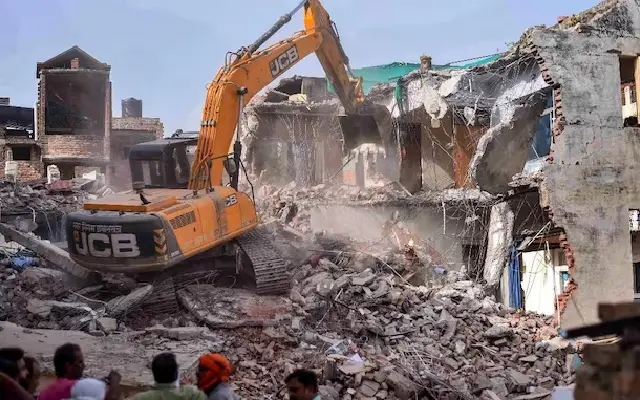 Supreme Court Condemns UP Govt for ‘Inhuman' Demolitions; Orders Compensation - News Karnataka