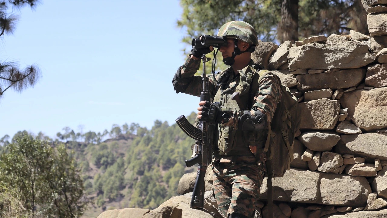 Pakistan violates ceasefire at Jammu Kashmir LoC - News Karnataka