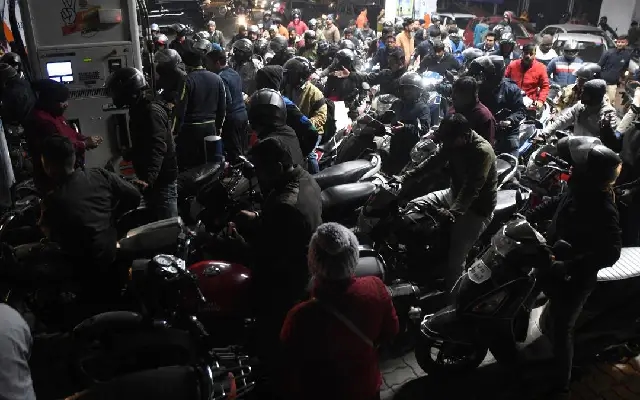 Truckers Gear Up for Statewide strike Over Fuel Price Surge and Policy Demands - News Karnataka