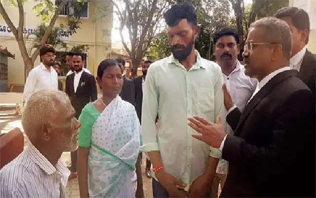 Mysuru: Man Framed for Wife’s ‘Murder' Acquitted After She Turns Up Alive - News Karnataka