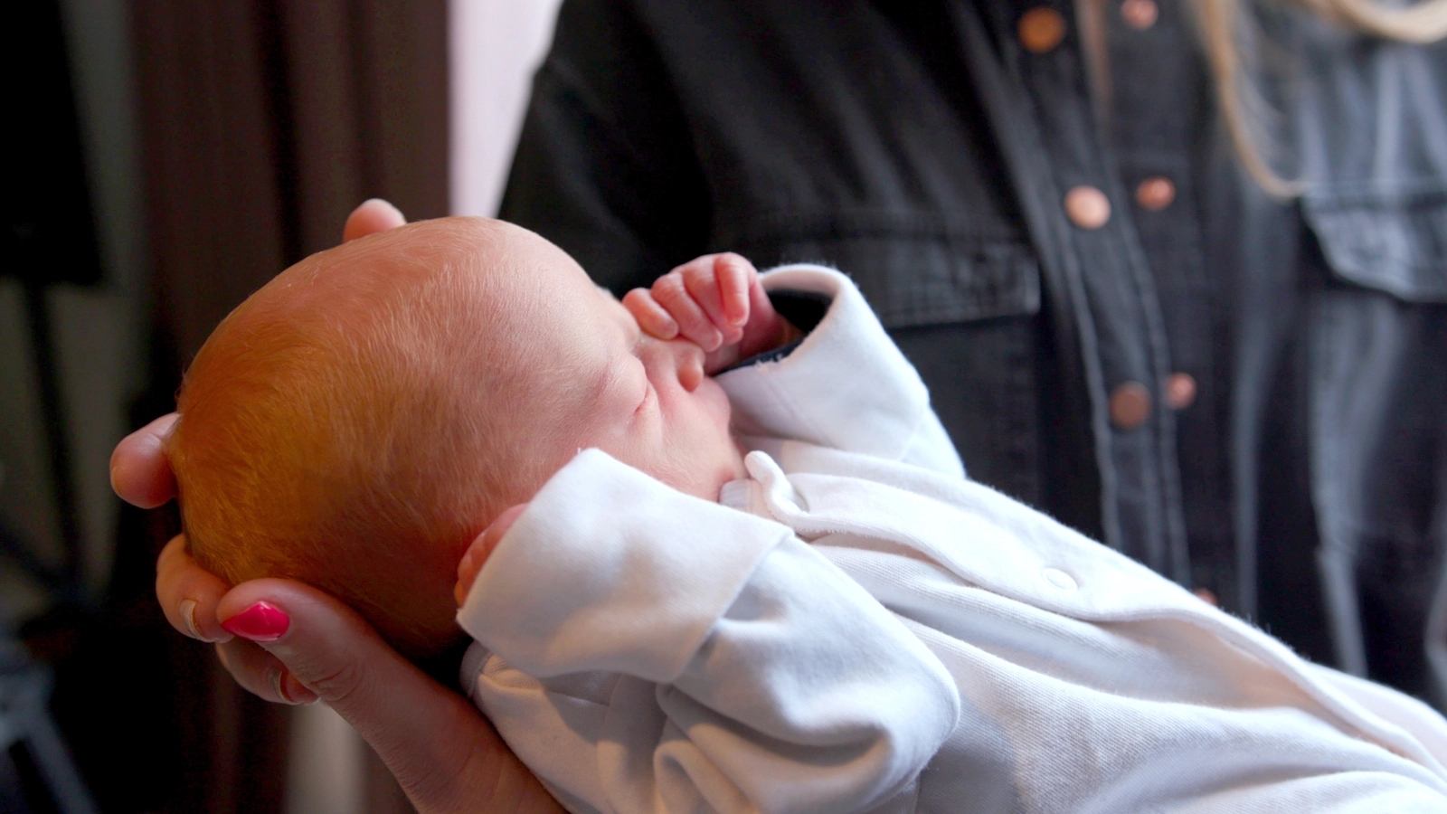 UK’s first baby born from donated womb brings surgeons to tears of joy - News Karnataka