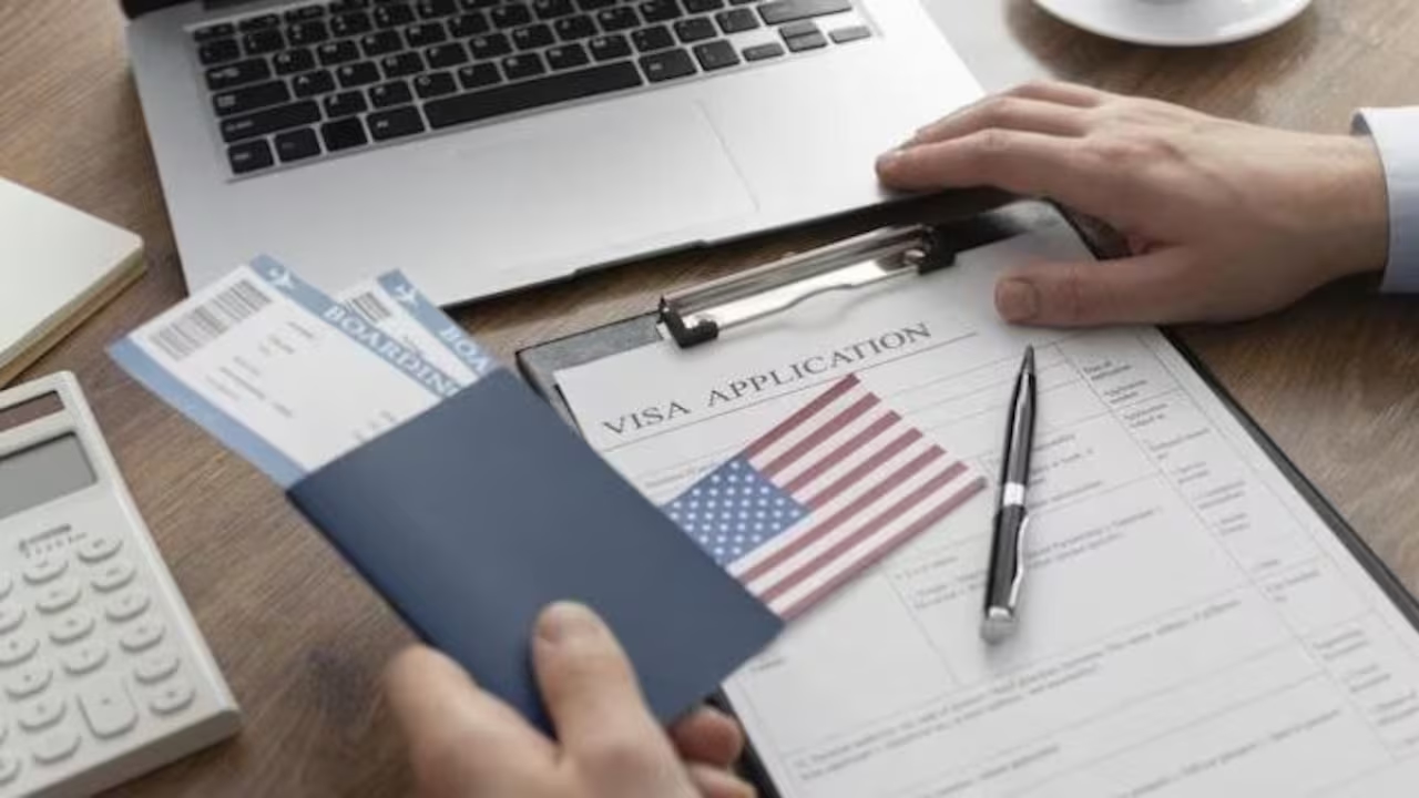 US cracks down on social media: Posts can now cost you your visa - News Karnataka