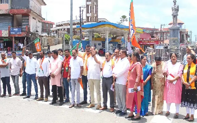 Kodagu BJP Protests Over Worker’s Death, Demands Arrest of Congress Spokesperson - News Karnataka