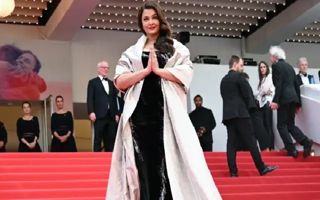 Aishwarya Rai Handles Cannes Wardrobe Slip with Signature Grace - News Karnataka