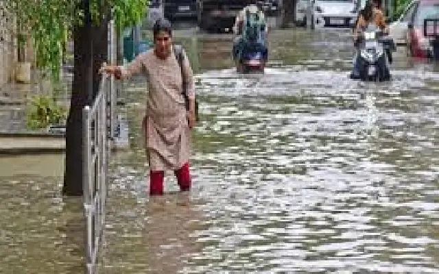 Bengaluru Welcomes Monsoon With Showers, Relief & Flood Fears - News Karnataka