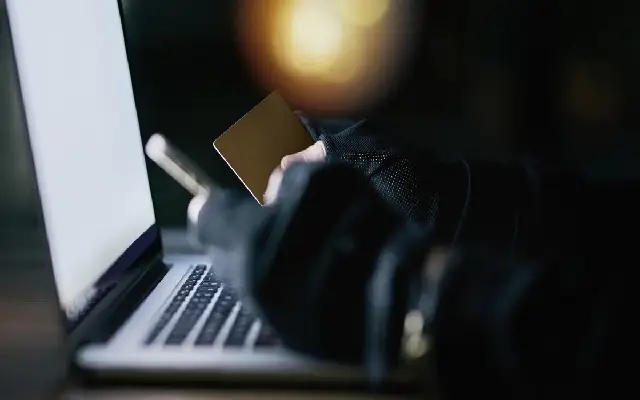 Bengaluru: Woman Duped of ₹5.6 Lakh in Matrimonial Scam by Fake NRI Suitor - News Karnataka