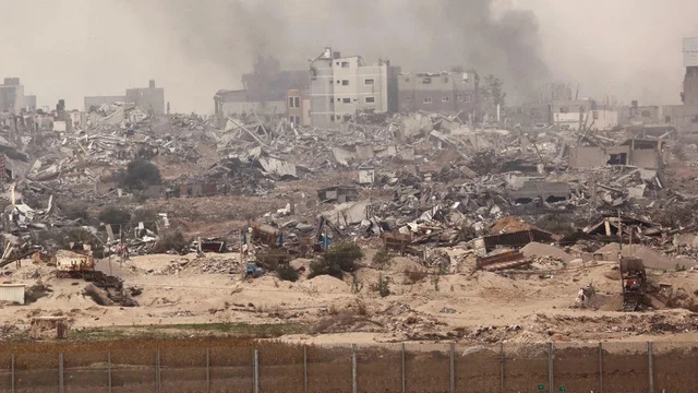 Gaza reels under fire as aid dwindles and hopes for ceasefire fade - News Karnataka