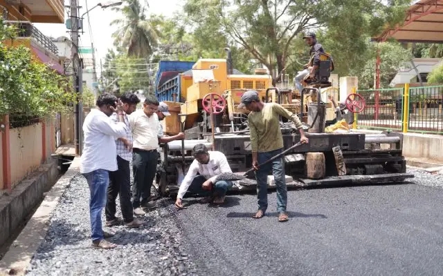 HDMC Turns Plastic Waste into Durable Roads in Green Innovation Drive - News Karnataka
